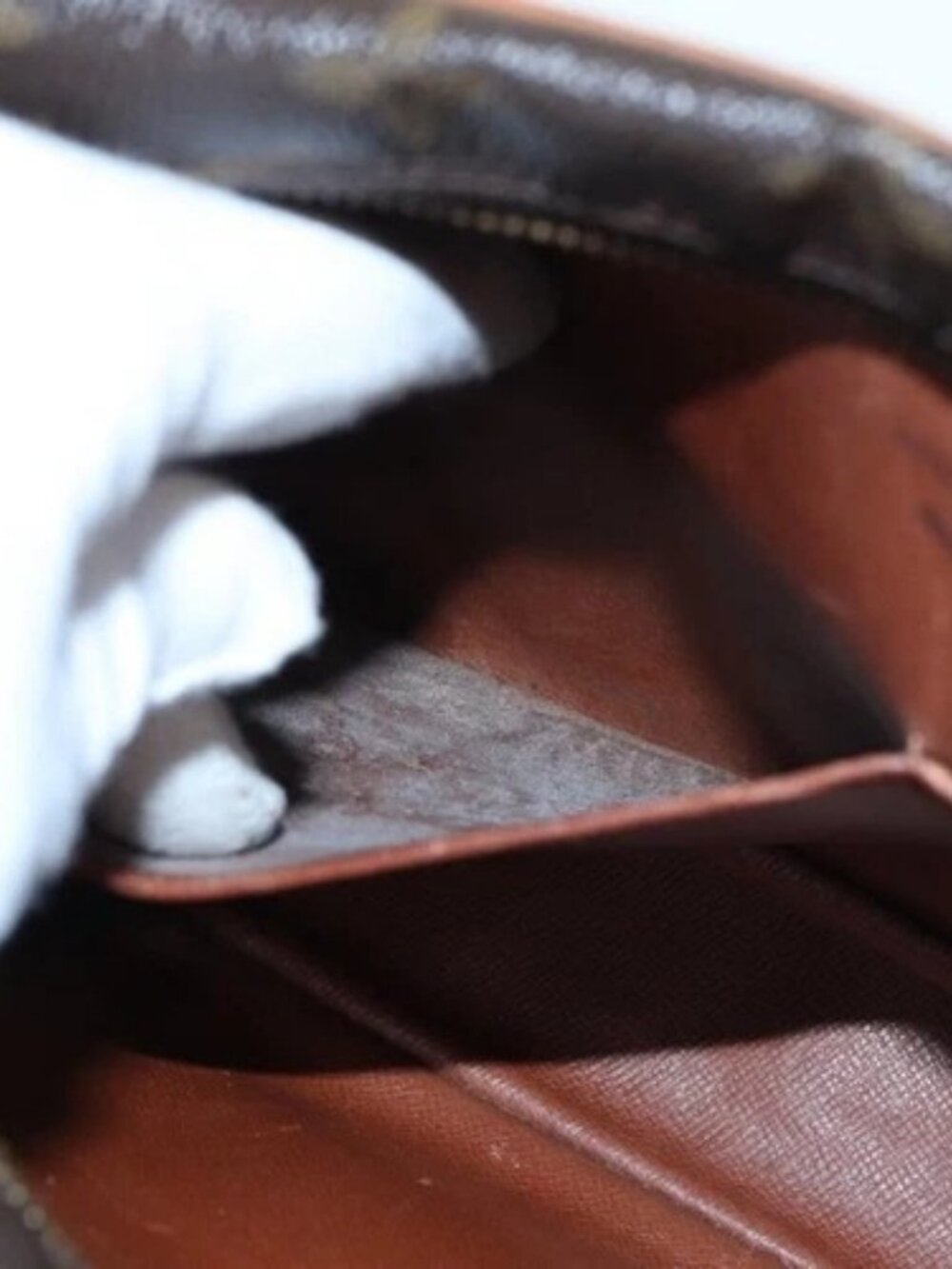 LOUIS VUITTON Monogram Compiegne 28 Clutch - Picture 10 of 16